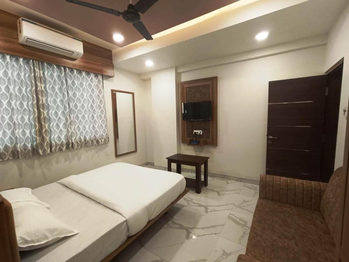 Sai Sagar Lodging & Boarding Ulhāsnagar 외부 사진