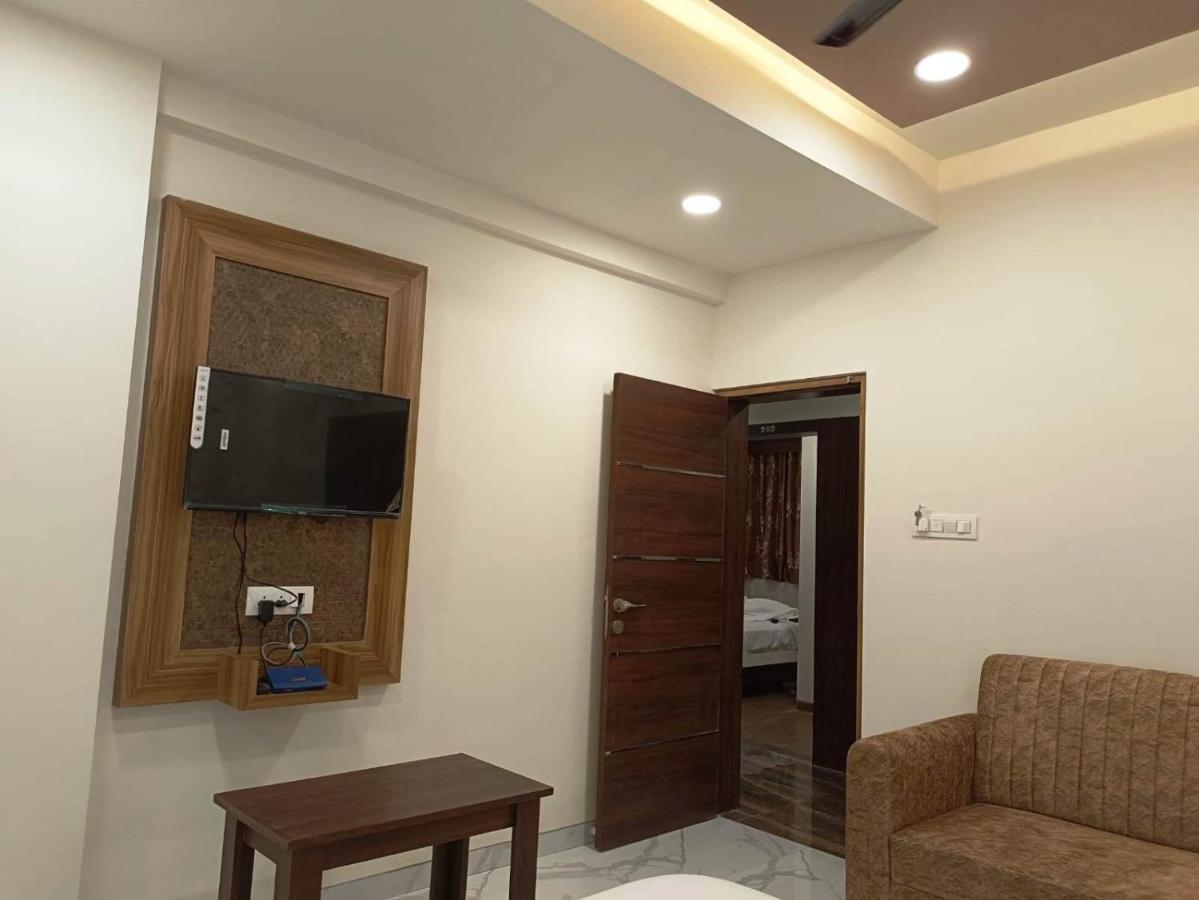 Sai Sagar Lodging & Boarding Ulhāsnagar 외부 사진